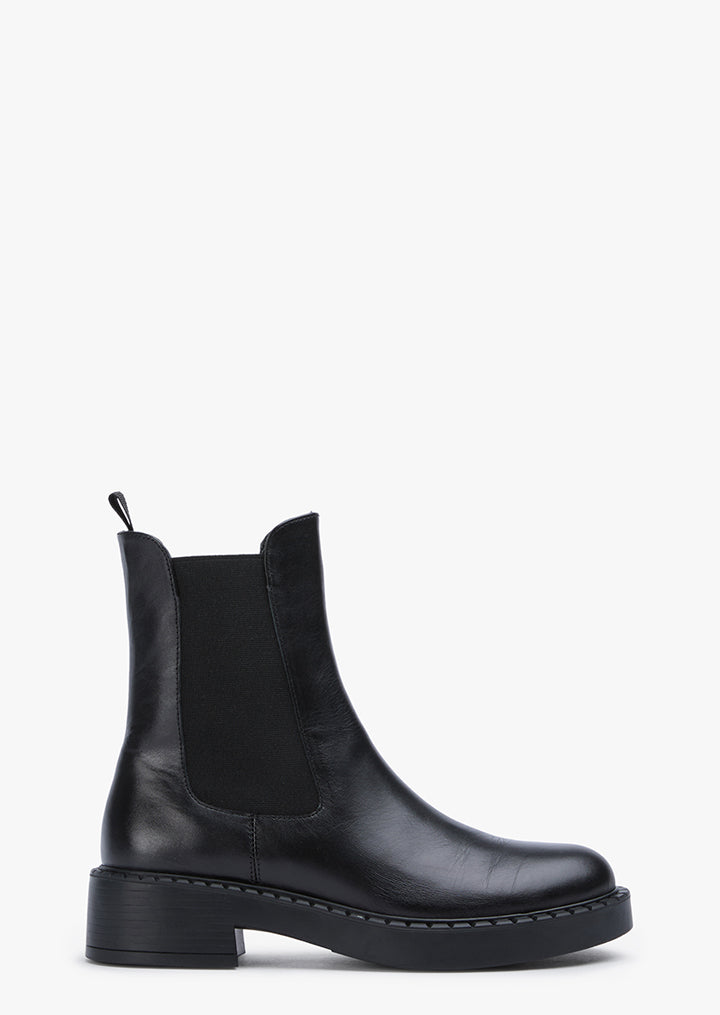 Comet Black Como